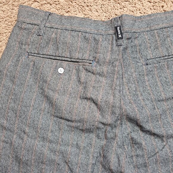 Hurley Chino Shorts Mens 34 34x10 Gray Pinstripe Flat Front Polyester Blend - Picture 8 of 9